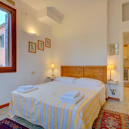 Moretta Get-By-Train Apartment Venesia Bagian luar foto