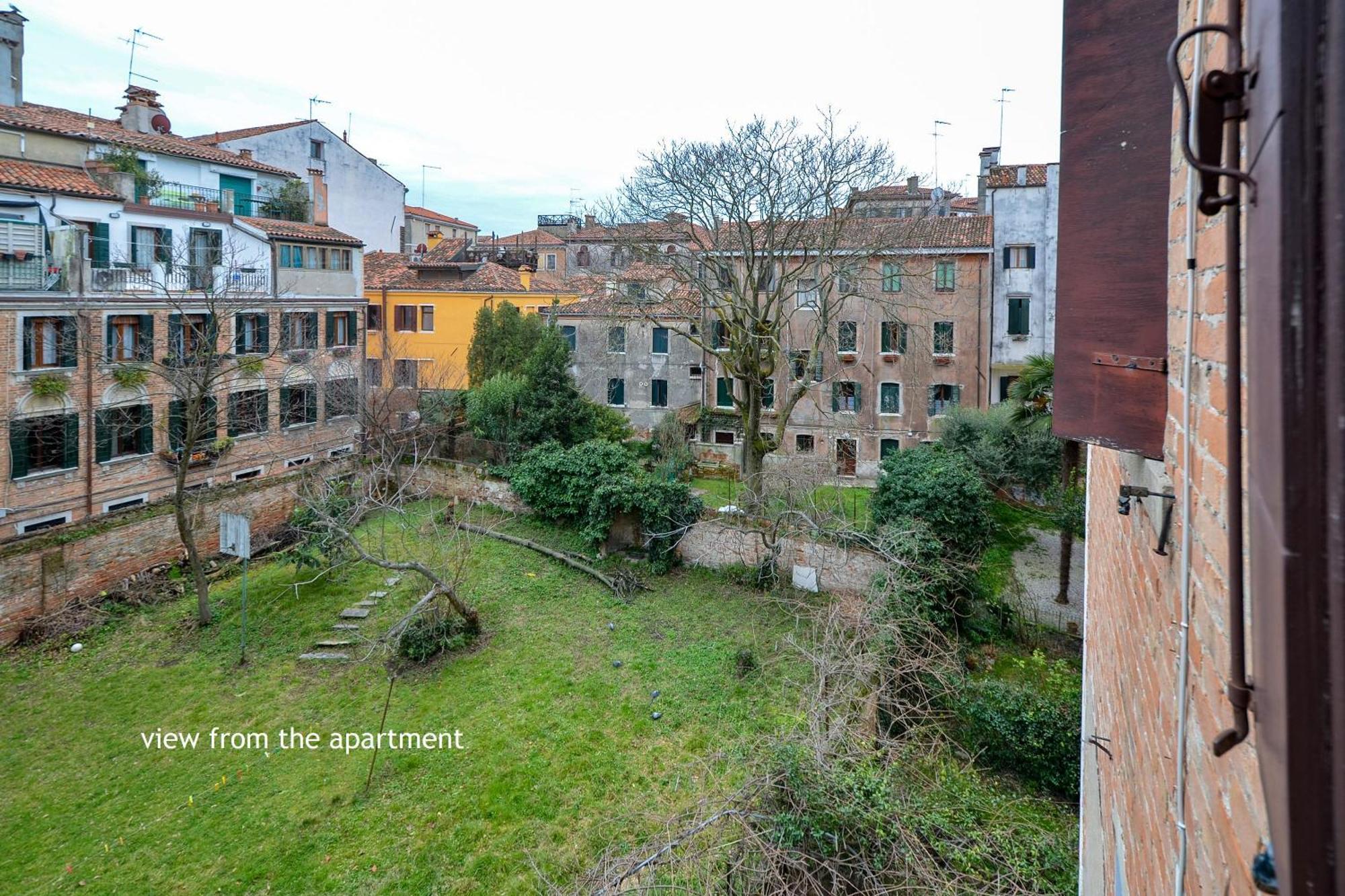 Moretta Get-By-Train Apartment Venesia Bagian luar foto