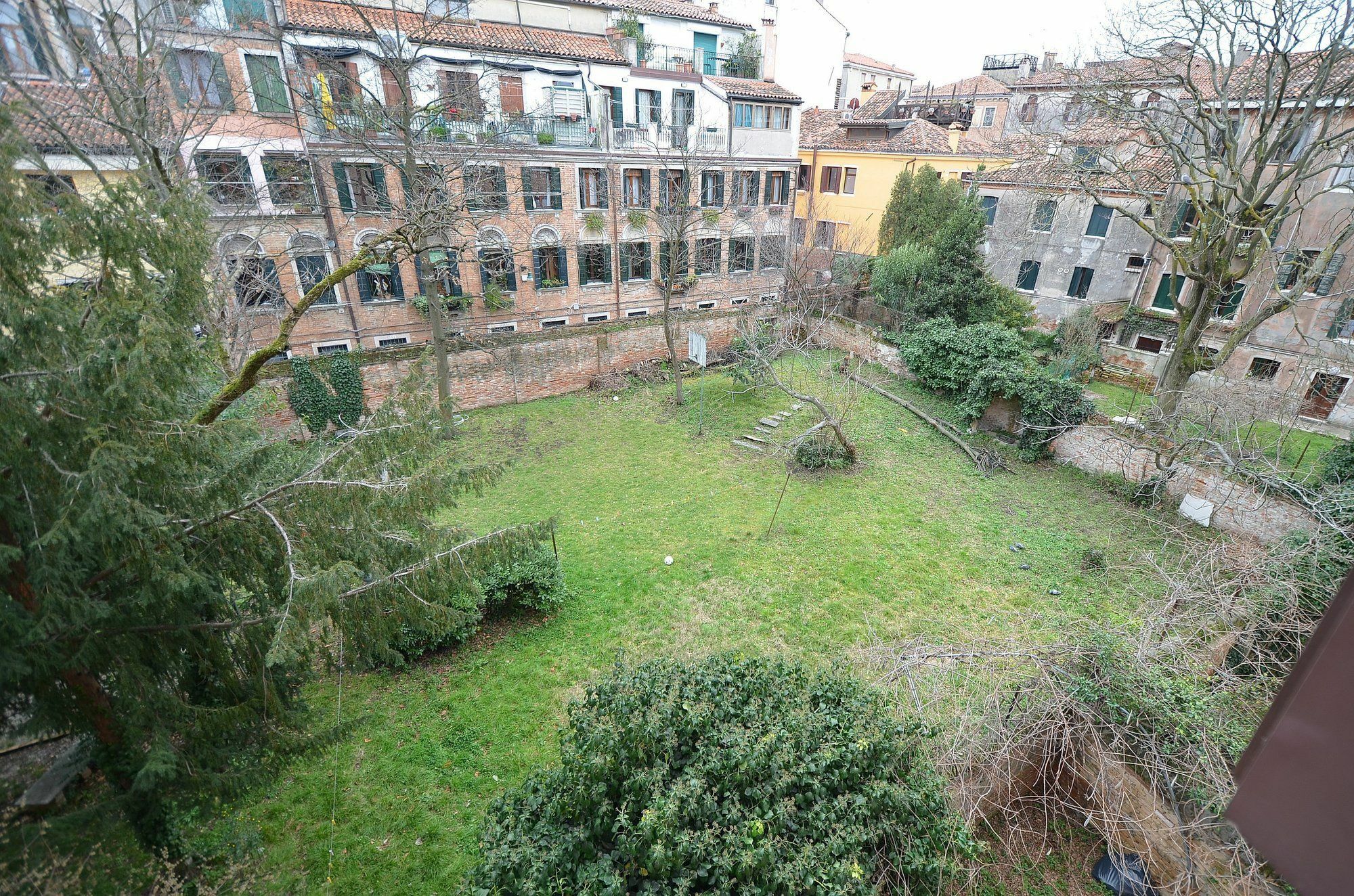 Moretta Get-By-Train Apartment Venesia Bagian luar foto